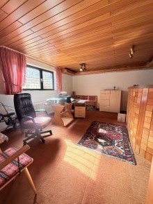 Hobbyraum Kellergeschoss Gro�z�giges Reihenendhaus mit Garage, Garten und vielseitig nutzbarem Hobbyraum in Obertshausen