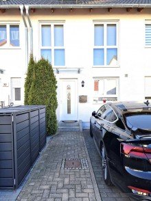 Vorderansicht Hochwertiges Reihenmittelhaus mit vielen Extras und Sonderausstattung in zentraler Lage von Hanau
