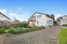 Hinteransicht Top gepflegtes Einfamilienhaus mit Einliegerwohnung und au�ergew�hnlich gro�em Grundst�ck