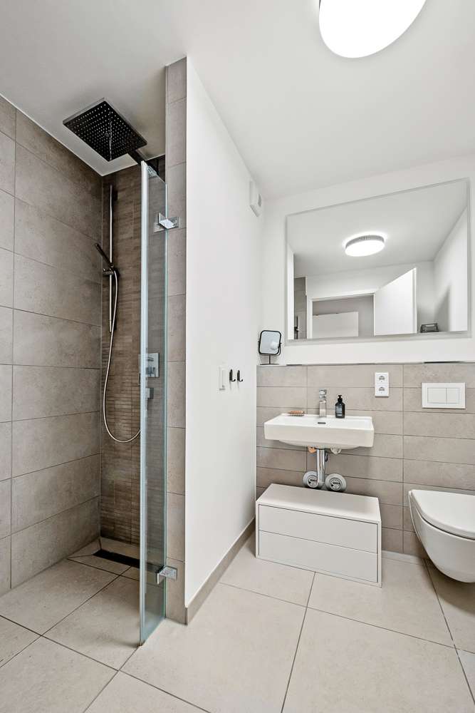Badezimmer 2 mit Walk-In Dusche Erdgeschosswohnung Hattersheim am Main