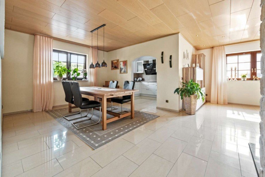 Offener Essbereich Zweifamilienhaus Erlensee