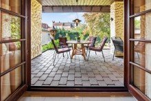 Terrasse Zweifamilienhaus mit wohnwirtschaftlich nutzbarem Keller in Erlensee