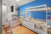 Kinderzimmer 1 Hochwertige 5-Zimmer Wohnung mit EBK, Garten, Terasse, Stellplatz und Ausblick auf den Main