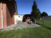 Hinteransicht Garage Freistehendes EFH mit gro�em Grundst�ck, Doppelgarage und Ausbaureserve im DG