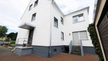  Zweifamilienhaus mit gro�em Garten und guter Ausbaum�glichkeit zu einem Dreifamilienhaus