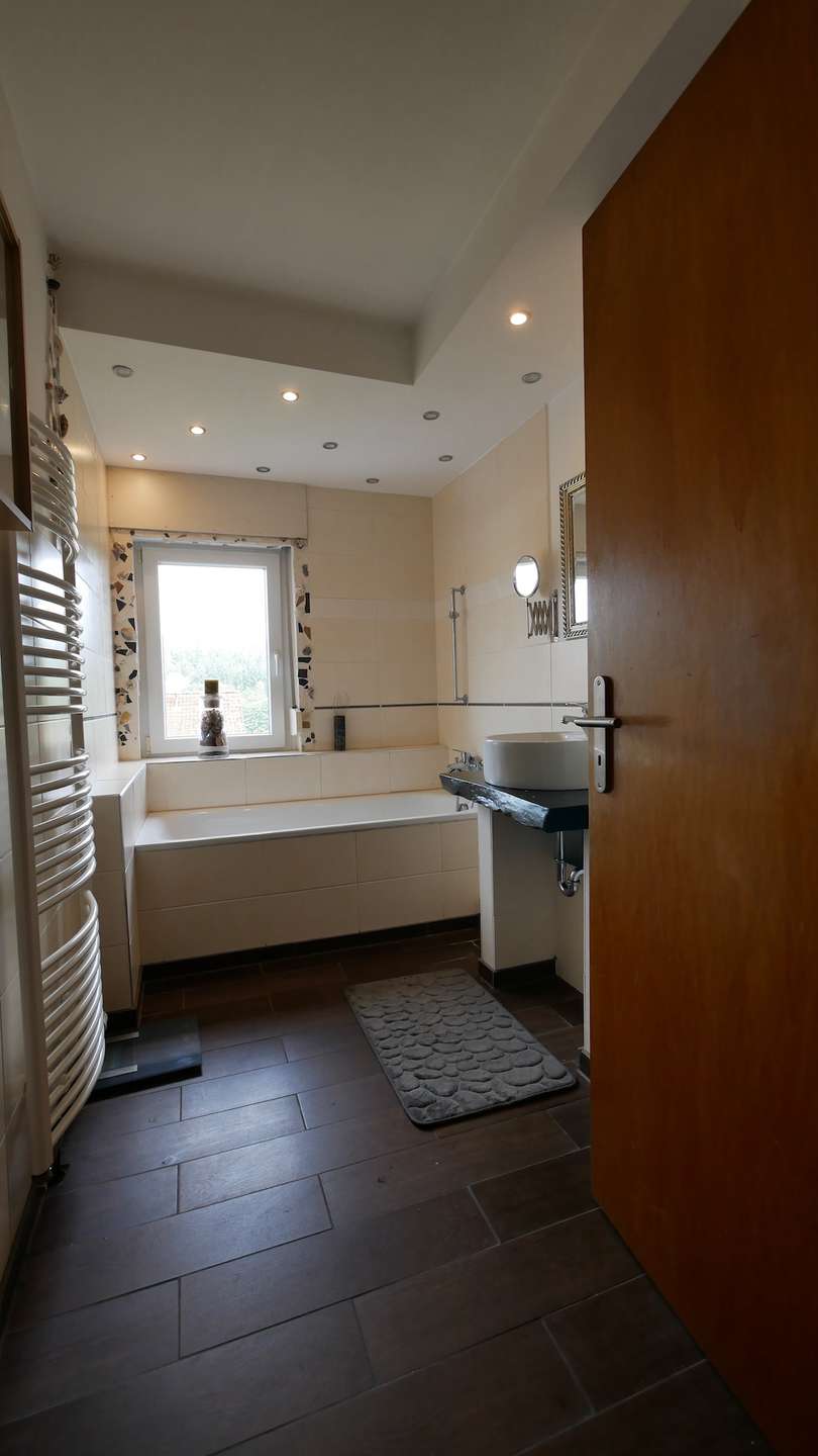 Badezimmer Erdgeschoss Einfamilienhaus Waldsolms