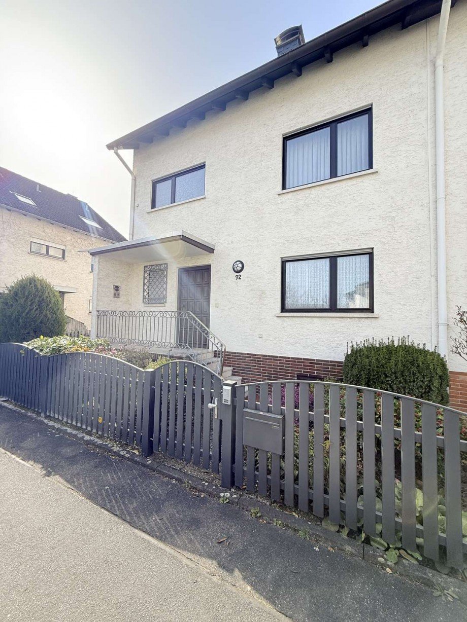 Frontansicht Haus Obertshausen