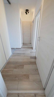  3-Zimmer-Eigentumswohnung in Frankfurt am Main -  gro�er Balkon und zwei Tiefgaragenstellpl�tzen