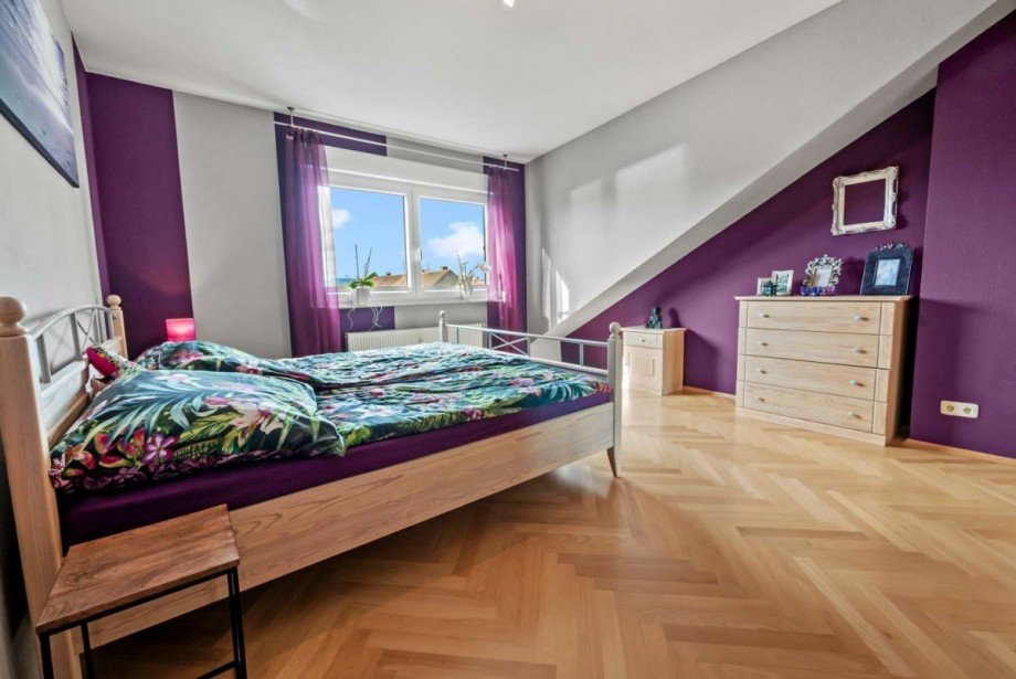 Schlafzimmer 1 Dachgeschosswohnung Okriftel