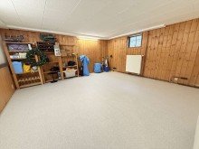 Hobbyraum im KG Top gepflegtes Einfamilienhaus mit Einliegerwohnung und au�ergew�hnlich gro�em Grundst�ck