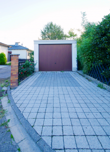 Garage & Au�enstellplatz Doppelhaush�lfte in Okriftel