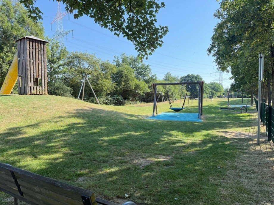 Spielplatz ganz in der N�he Haus Hattersheim am Main