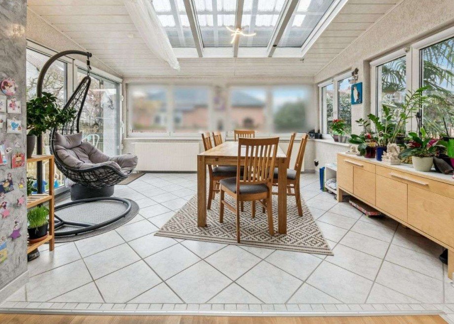 Lichtdurchfluteter Wintergarten Haus Hattersheim am Main