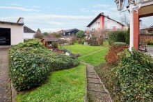 Hintergarten Top gepflegtes Einfamilienhaus mit Einliegerwohnung und au�ergew�hnlich gro�em Grundst�ck