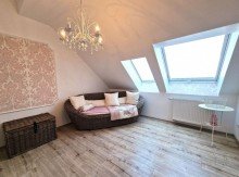 Dachgeschosszimmer 1 Hochwertiges Reihenmittelhaus mit vielen Extras und Sonderausstattung in zentraler Lage von Hanau