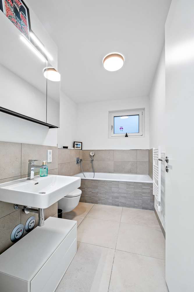 Badezimmer 1 Erdgeschosswohnung Hattersheim am Main