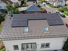 Photovoltaikanlage Top gepflegtes Einfamilienhaus mit Einliegerwohnung und au�ergew�hnlich gro�em Grundst�ck