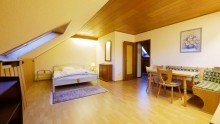 Wohnraum im Dachgeschoss Doppelhaush�lfte in Okriftel