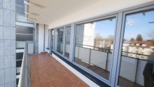  3-Zimmer-Eigentumswohnung in Frankfurt am Main -  gro�er Balkon und zwei Tiefgaragenstellpl�tzen
