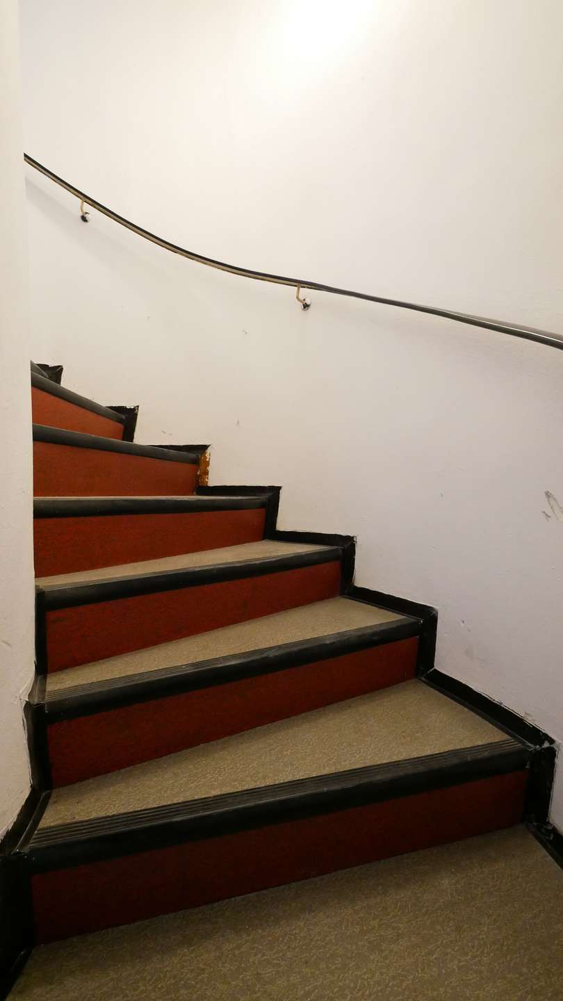 Haus 1: Treppenaufgang Haus Okriftel