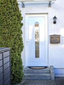 Eingang Hochwertiges Reihenmittelhaus mit vielen Extras und Sonderausstattung in zentraler Lage von Hanau